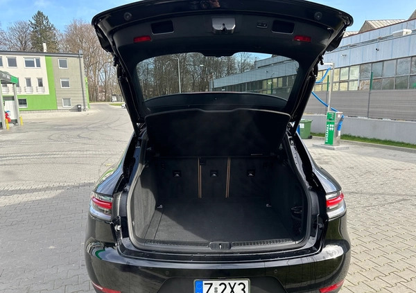 Porsche Macan cena 225000 przebieg: 26000, rok produkcji 2021 z Koszalin małe 232